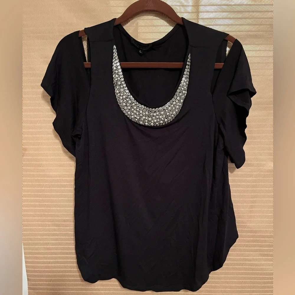 DESIGN WORKS~BLOUSE~COLD SHOULDER~ BLING~ LG
